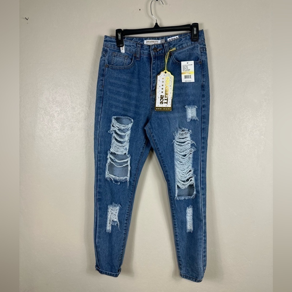 Celebrity ace jeans size 3/26  nwt